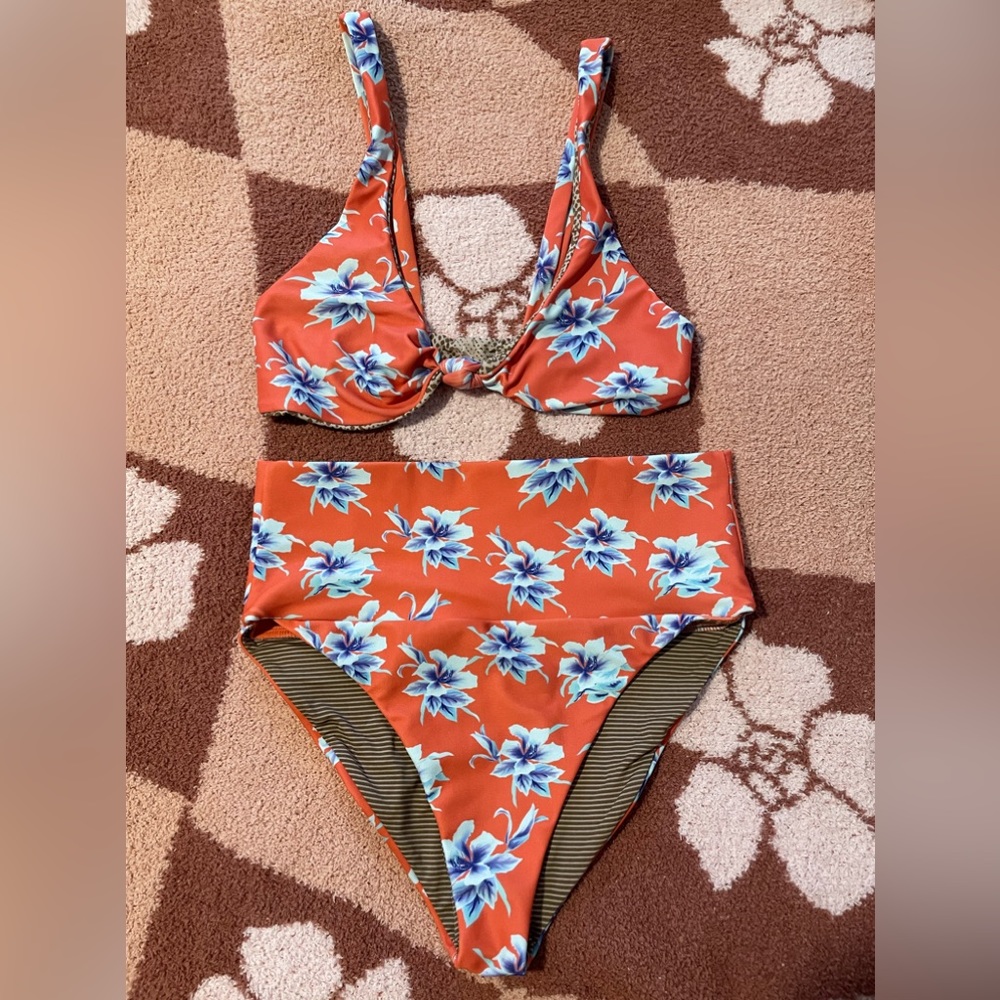 Acacia Swimwear Spain Echo set in Vintage Aloha